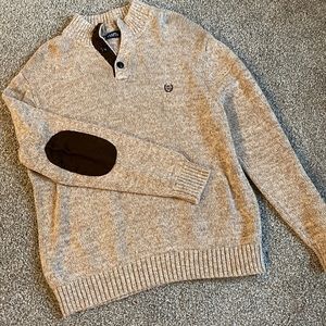 Men’s sweater with elbow patches